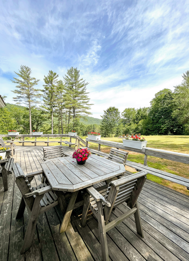 Room #18 in this pet-friendly studio next to the Connecticut River & Event venue lyme New-Hampshire