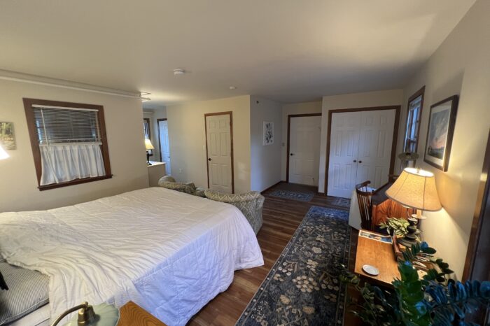 Private entrance and designated parking in Studio #16